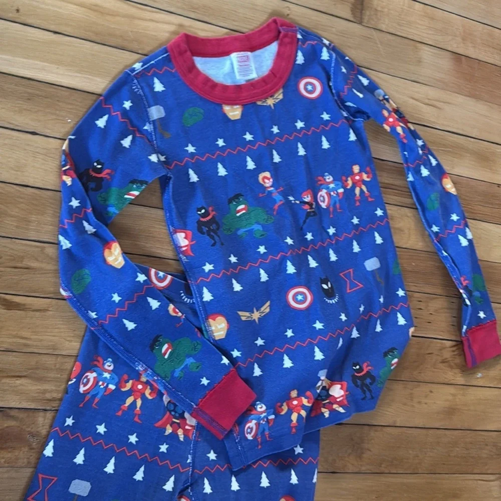 Hanna Andersson Marvel Avengers pajama set‎